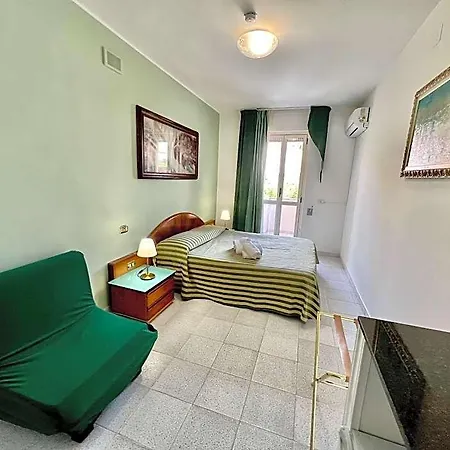 Minerva Hotel 3*